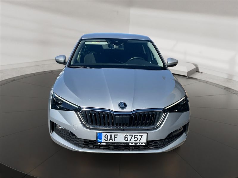 Škoda Scala 1,5 TSI Style - fotka 2 z 11