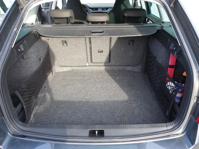Škoda Octavia (2016) Combi Style 2.0 TDi DSG Xenony - fotka 6 z 17