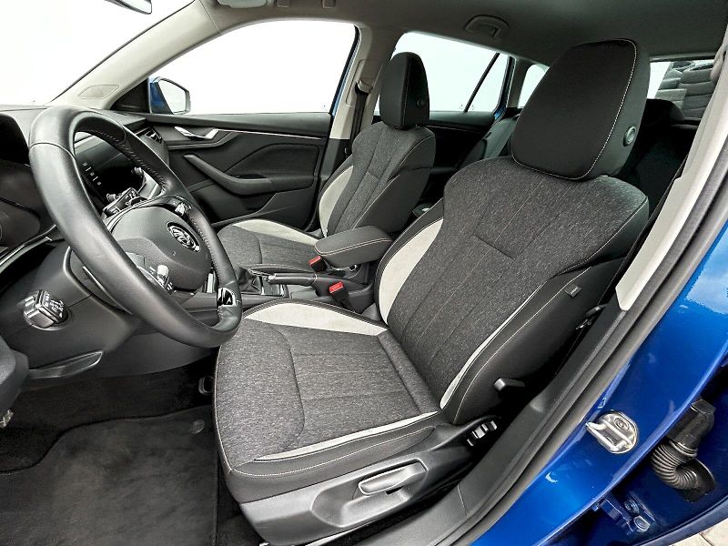 Škoda Scala (2023) 1.0 TSI 81kW DSG Style - fotka 24 z 35