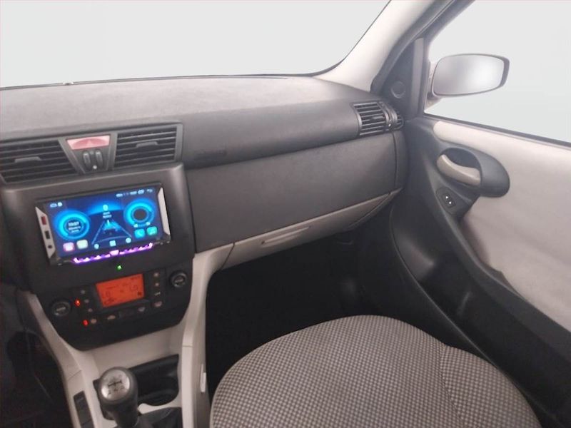 Fiat Stilo (2005) 1.8 16V, nová STK, rezervace - fotka 8 z 19