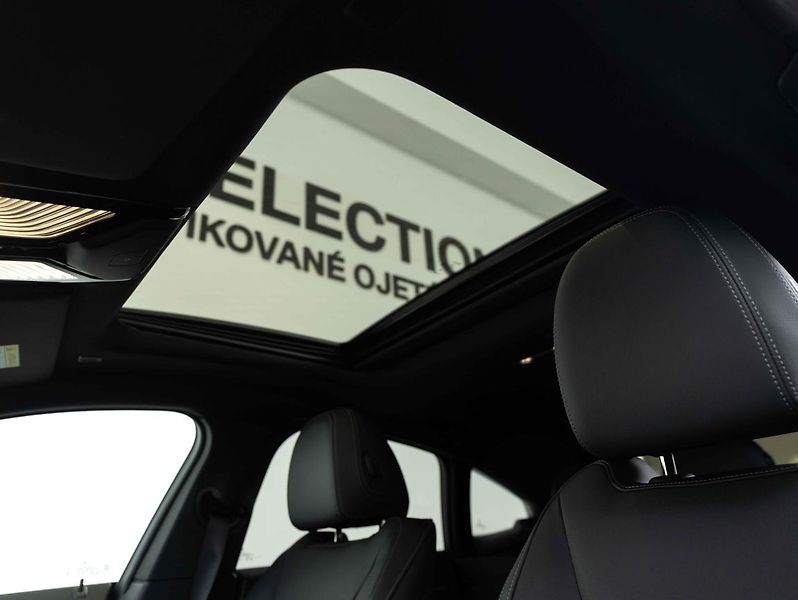 BMW Řada 4 M440i xDrive Gran Coupé - fotka 19 z 21