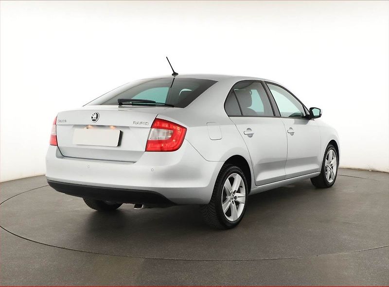 Škoda Rapid (2016) 1.4 TDI, Automat, Tempomat - fotka 5 z 16