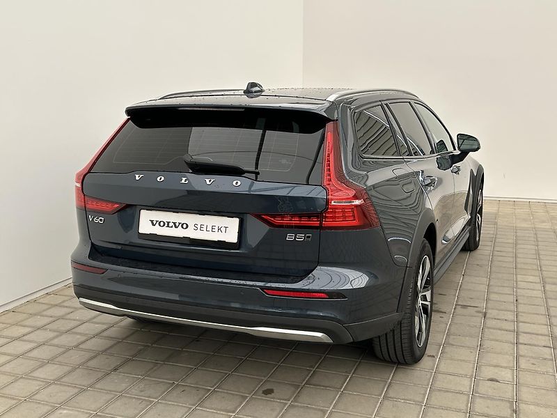 Volvo V60 2.0 B5 4x4 CC PLUS - fotka 5 z 31