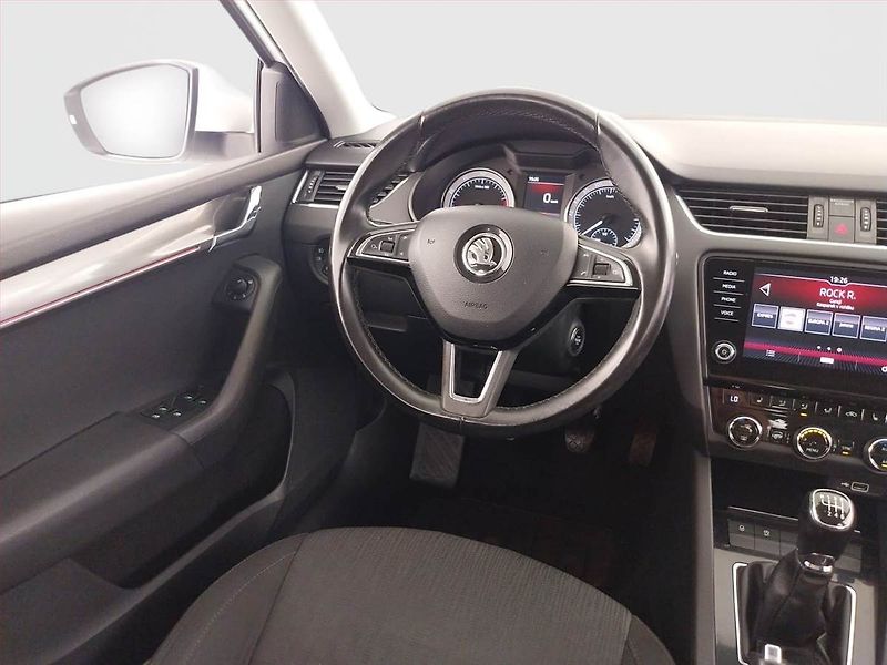 Škoda Octavia (2017) Style 1.4 TSI, Tempomat - fotka 7 z 21