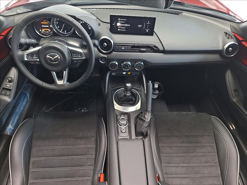 Mazda MX-5 (2026) 1.5 2RF G 132k 6MT RWD Homura - fotka 8 z 13