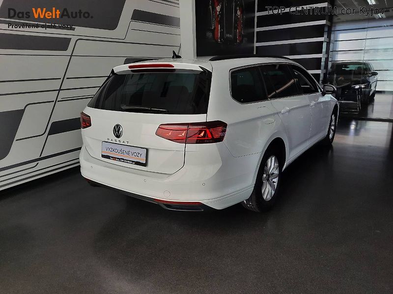 Volkswagen Passat Variant (2023) 2.0 TDI (110kW/150k) DSG, Busi - fotka 2 z 29
