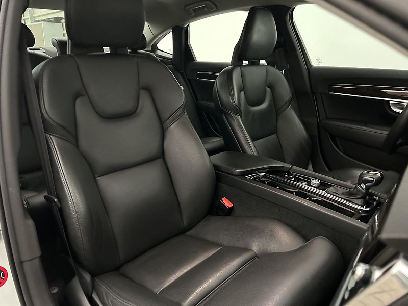 Volvo S90 2.0 T6 4x4 Inscription - fotka 17 z 30
