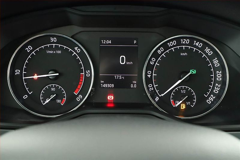 Škoda Superb (2018) 2.0 TDI, Automat, Xenony - fotka 12 z 20
