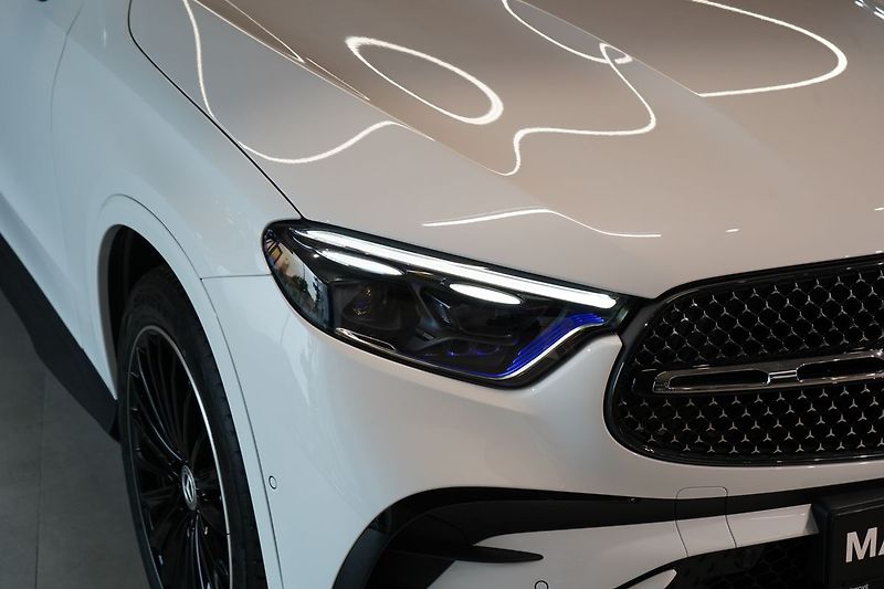 Mercedes-Benz GLC 220d 4M AMG, Nezávislé, Tažné - fotka 5 z 50