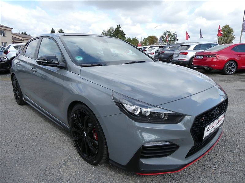 Hyundai i30 2,0 i N 202kW serviska - fotka 1 z 50