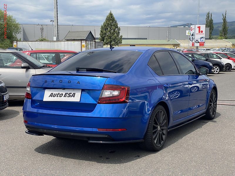Škoda Octavia (2018) 1.4 TSI, ČR, LED, park.čidla - fotka 4 z 18