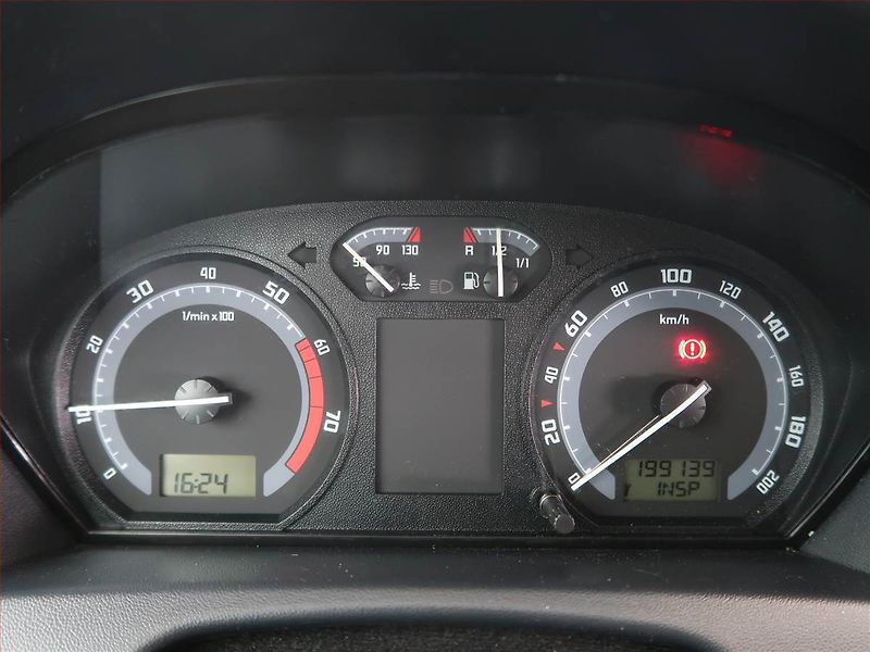 Škoda Fabia (2005) 1.4 16V, nová STK - fotka 11 z 15
