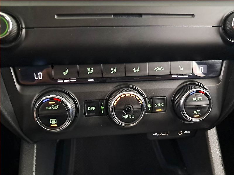 Škoda Octavia (2015) 1.6 TDI, Tempomat - fotka 15 z 19