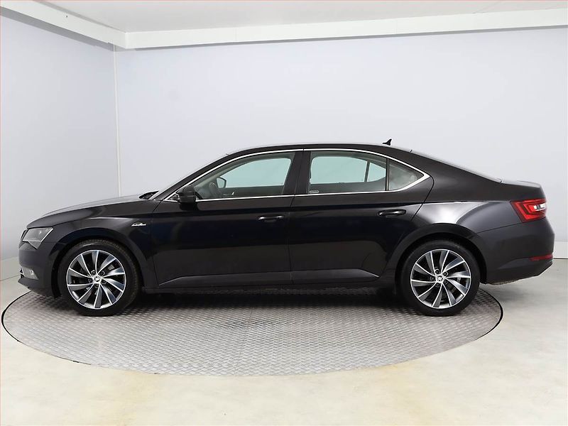 Škoda Superb (2016) Laurin&Klement 2.0 TDI 4x4 - fotka 3 z 22