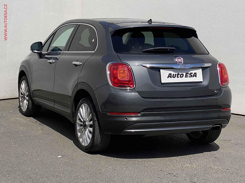 Fiat 500X (2016) 1.4i, Navi, panor - fotka 6 z 17