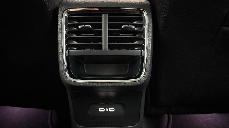 Škoda Octavia 2.0 TDI Style - fotka 21 z 27