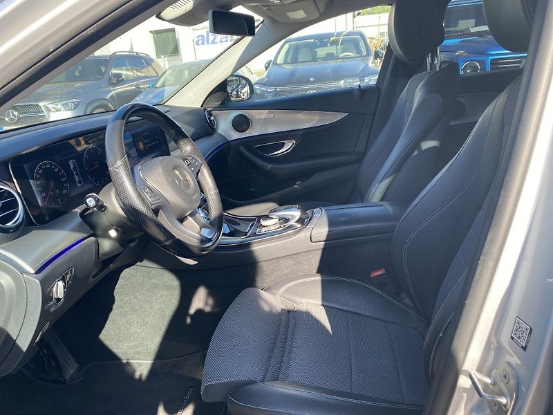 Mercedes-Benz Třídy E E 220 d Avantgarde - fotka 14 z 26