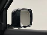 Land Rover Defender 110 D300 X-DYNAMIC HSE AWD AUT - náhled 32