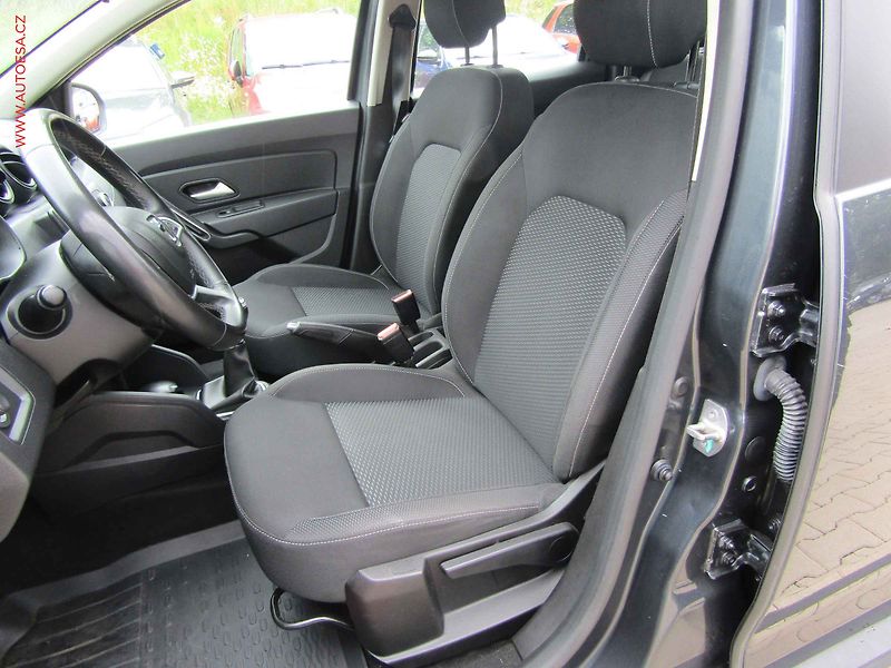 Dacia Duster (2019) 1.6 SCe, 1.maj,ČR, AC, temp - fotka 9 z 17