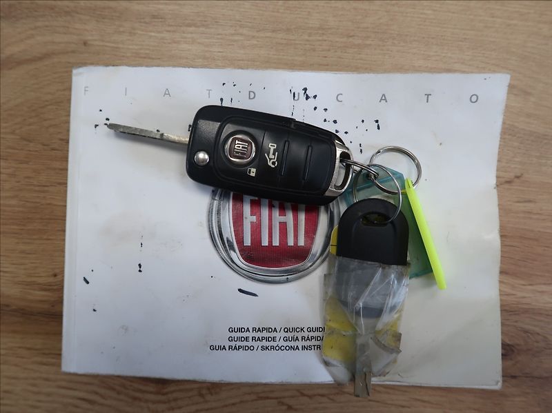 Fiat Ducato 2,2 MTJ,103kW,Sklápěč,7míst - fotka 28 z 28