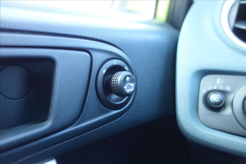 Ford Fiesta 1,2 i, ČR, KLIMATIZACE. - fotka 28 z 30