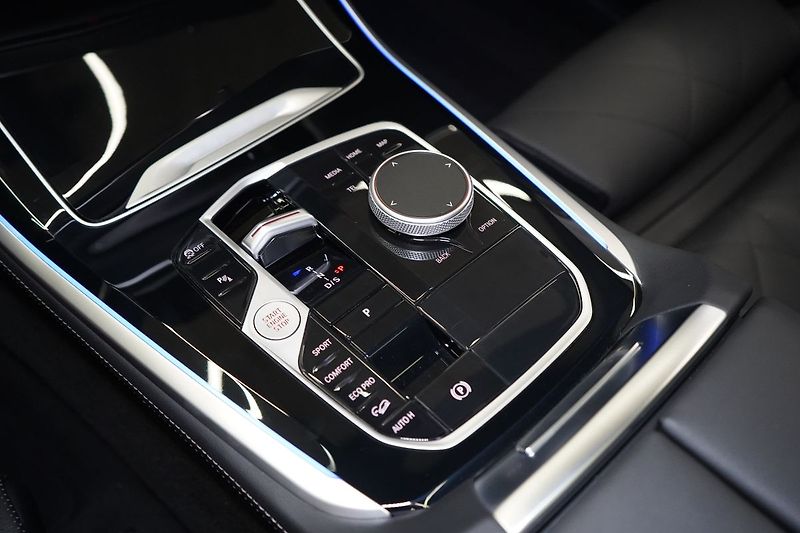 BMW X5 30d xDrive, Ventilace, Tažné - fotka 41 z 49