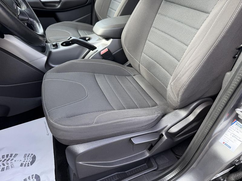 Ford Kuga 2.0TDCi 140PS 162TKM SERVIS!!! - fotka 98 z 162