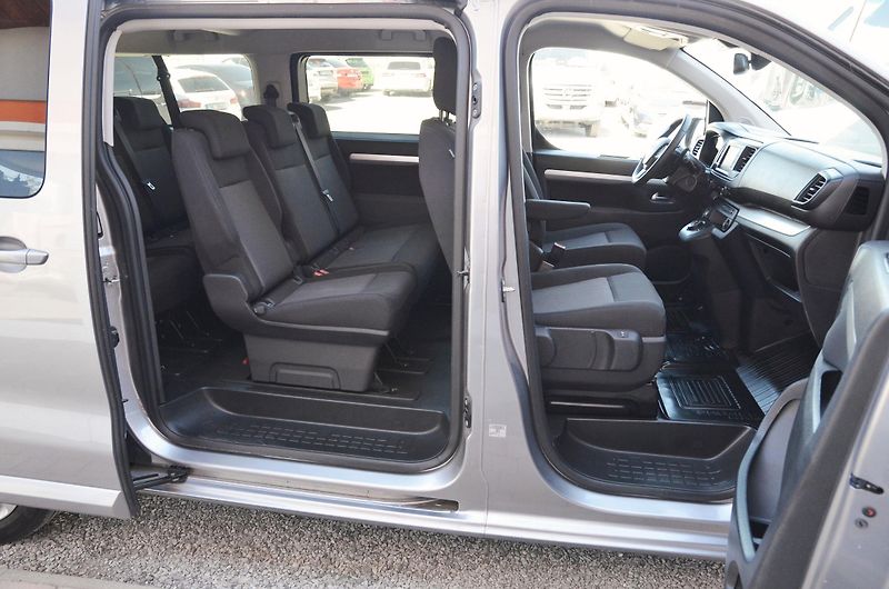 Toyota ProAce Verso (2024) 2.0 D 130kW 8AT / ČR / 8 MÍST - fotka 8 z 32