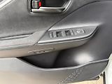 Toyota C-HR 2,0 HEV e-CVT GR Sport - náhled 12