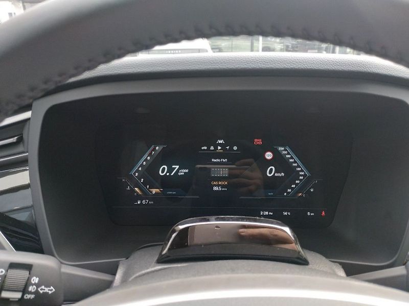 KGM Korando 1.5T, SMART,2WD, MT, SKLADEM - fotka 18 z 28