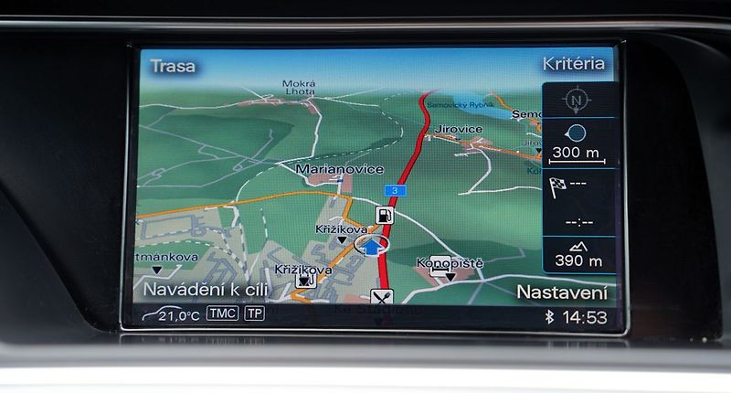 Audi A4 2.0 TDI/manuál/180 PS - fotka 36 z 42