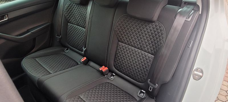 Škoda Fabia (2017) 3 1,2TSi 66kW benzín Drive - fotka 11 z 41