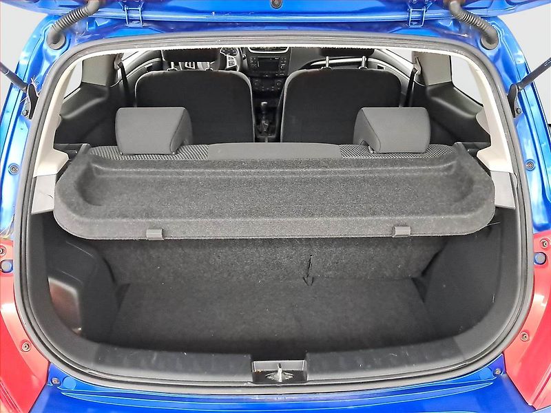 Suzuki Swift (2012) 1.6 Sport, Xenony, Tempomat - fotka 14 z 19