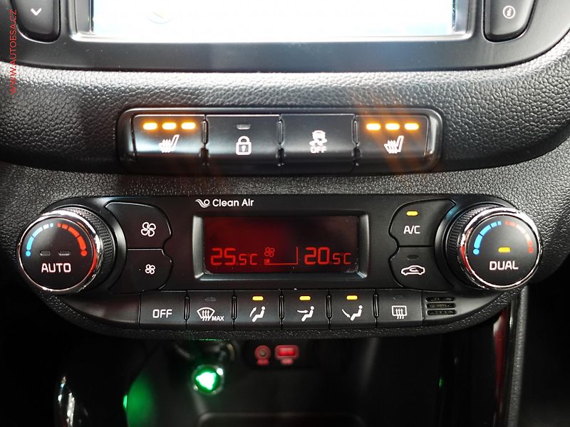 Kia Ceed (2016) 1.6 CRDi, 1.maj,ČR, servis - fotka 19 z 22