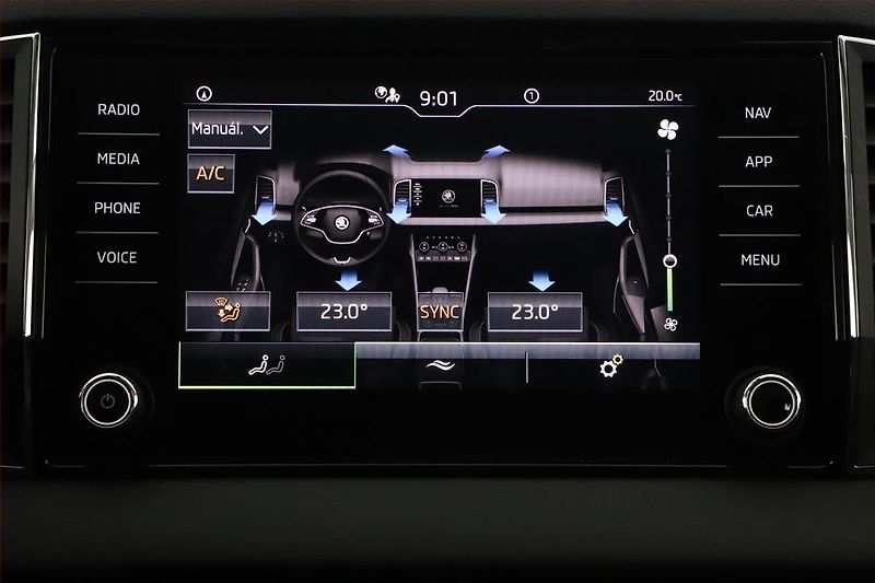 Škoda Karoq (2021) Style 2.0 TDI, ČR,1.maj, Navi - fotka 15 z 20