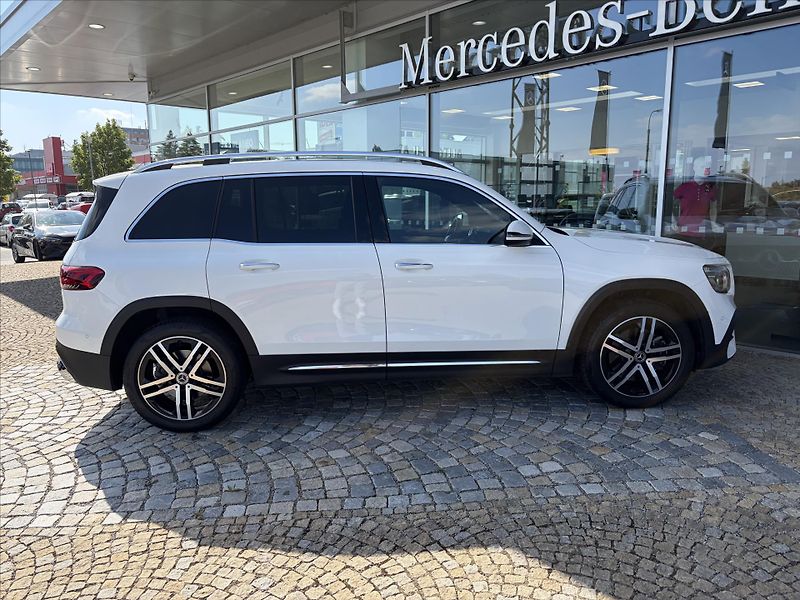 Mercedes-Benz GLB 250 - fotka 23 z 30