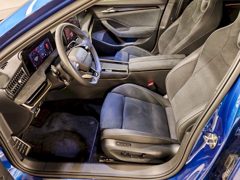 Škoda Superb (2025) Combi 2.0 TDI 110 kW DSG Sport - fotka 23 z 33
