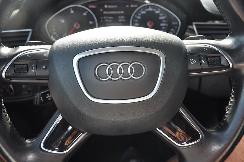 Audi A8 3.0TDi 193kW 4x4 - fotka 11 z 22