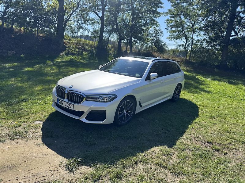 BMW Řada 5 (2022) BMW 530 xDrive M sport paket - fotka 6 z 6