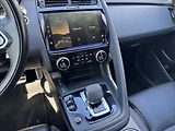 Jaguar E-Pace 1,5 P300e R-Dynamic SE AWD AT - náhled 18