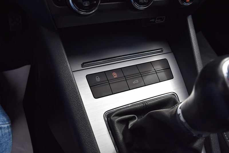 Škoda Octavia (2020) 2.0TDI 110kw AMBITION NAVI APP - fotka 25 z 50