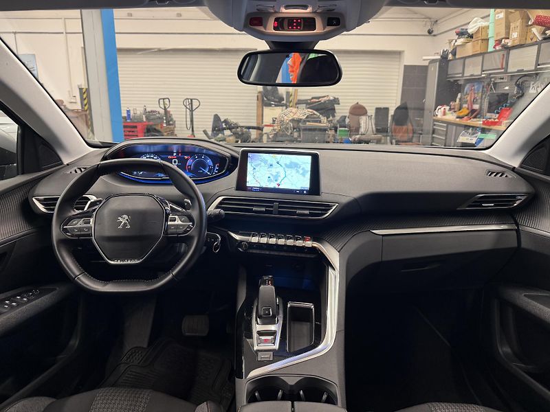 Peugeot 5008 BLUEHDI Business - fotka 8 z 18