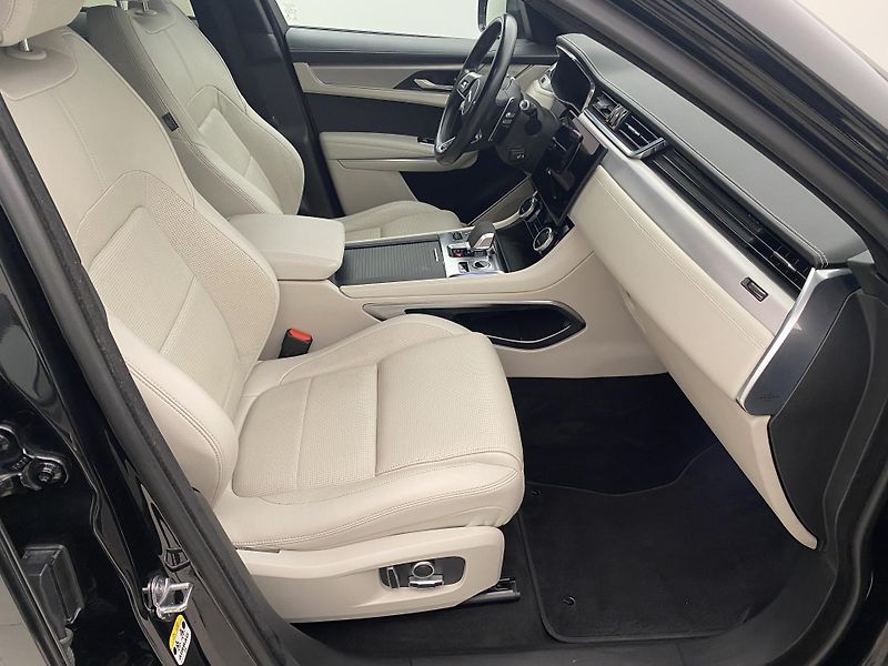 Jaguar F-Pace D165 S AWD AUT CZ - fotka 23 z 44