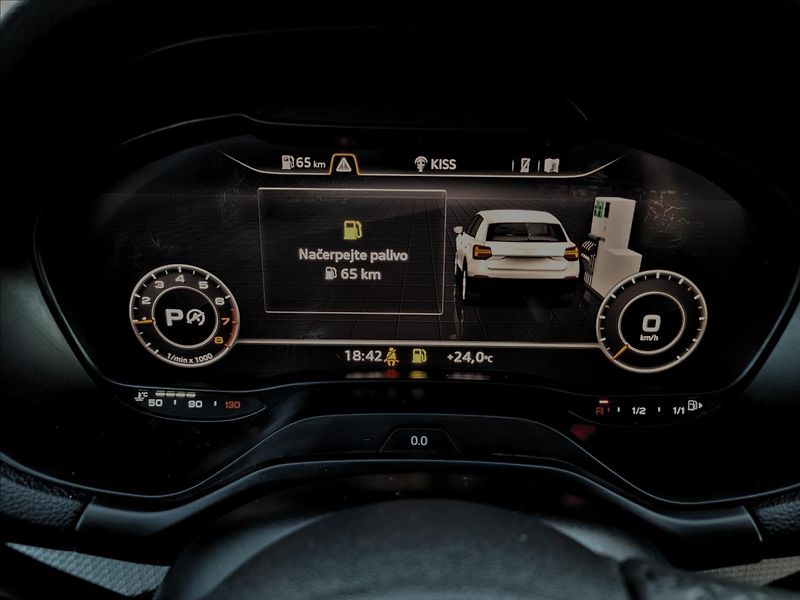 Audi Q2 1,5 AUT,TFT,Výhř,digiAC,navi - fotka 26 z 41