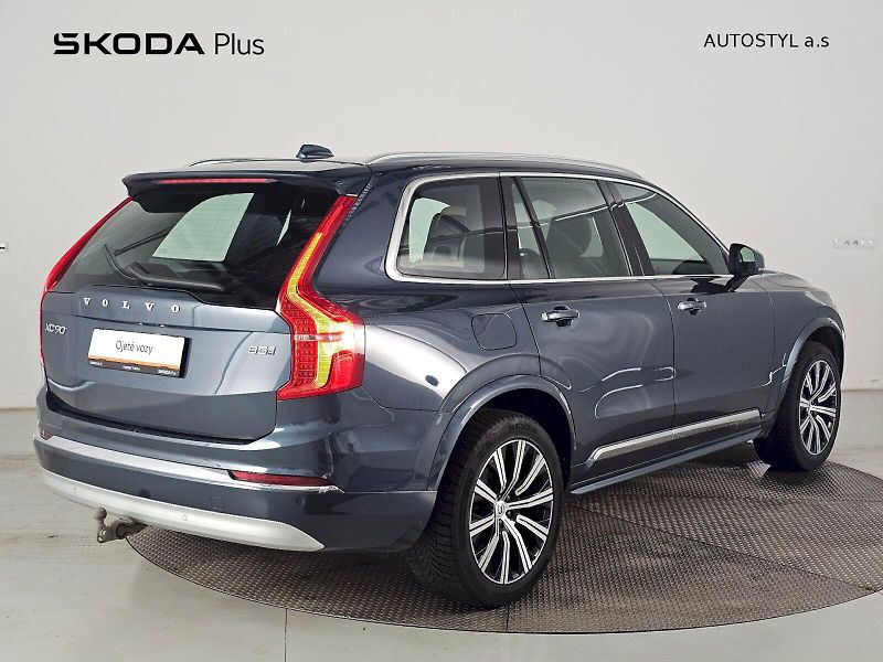 Volvo XC90 (2022) B5 AWD INSCRIPTION - fotka 2 z 34