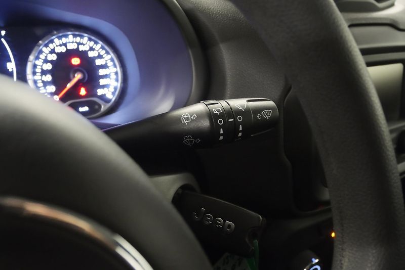 Jeep Renegade - fotka 16 z 27