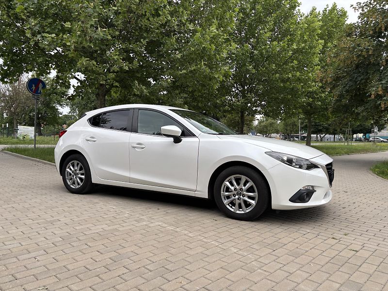 Mazda 3 2.0 Center-Line - fotka 14 z 28