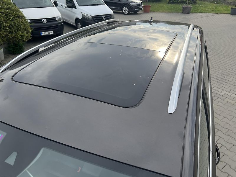 Seat Alhambra (2014) 2,0TDi DSG Style MAX VÝBAVA!!! - fotka 14 z 77