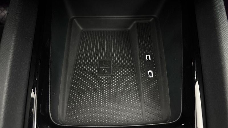 Škoda Octavia 2.0 TDI DSG 4x4 Style Combi - fotka 24 z 31