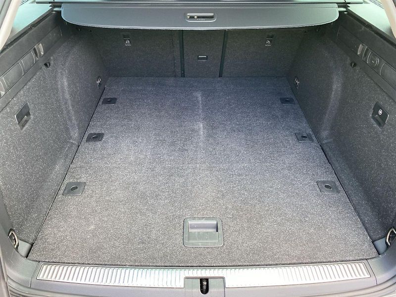 Škoda Superb (2022) Combi 2.0 TDI DSG Ambition - fotka 27 z 32